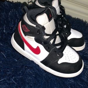 Toddler Jordan’s 1s